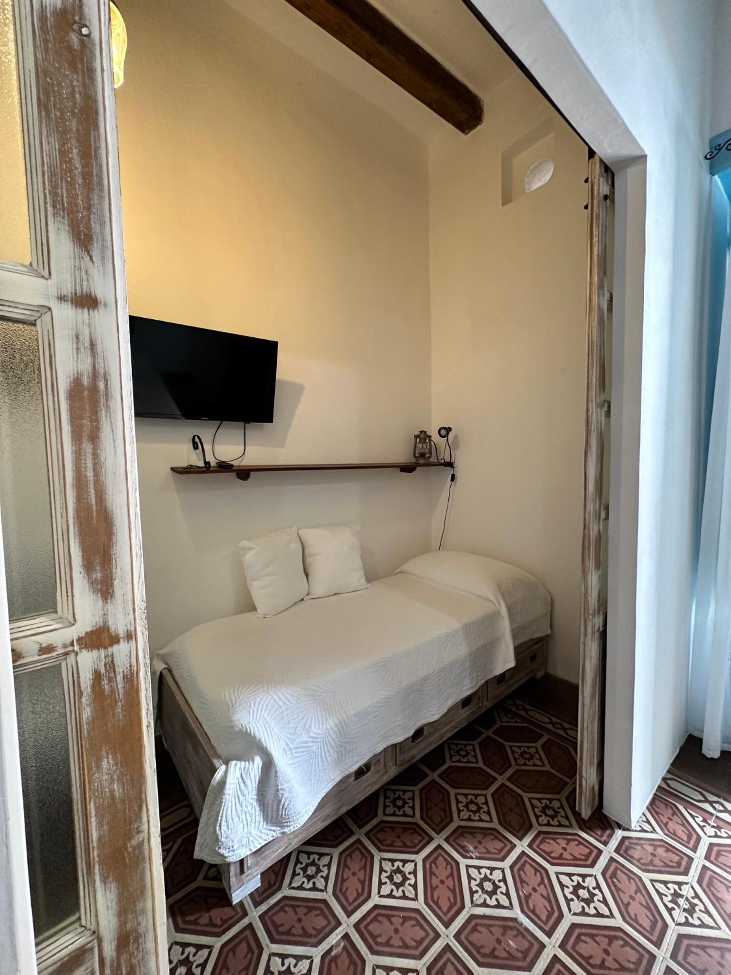 Antica Dimora Santa Marina Salina Bed & Breakfast Exterior foto