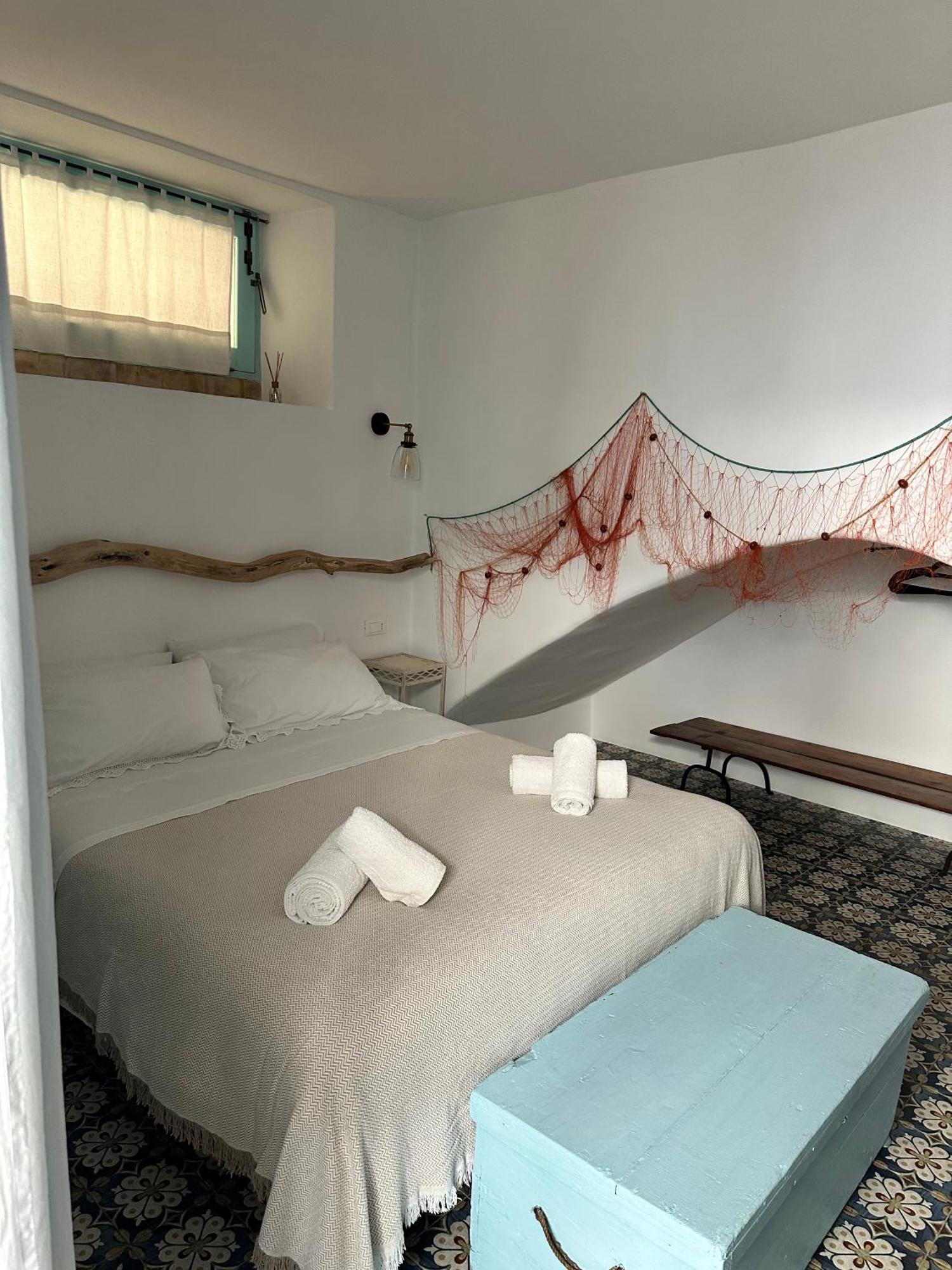 Antica Dimora Santa Marina Salina Bed & Breakfast Exterior foto