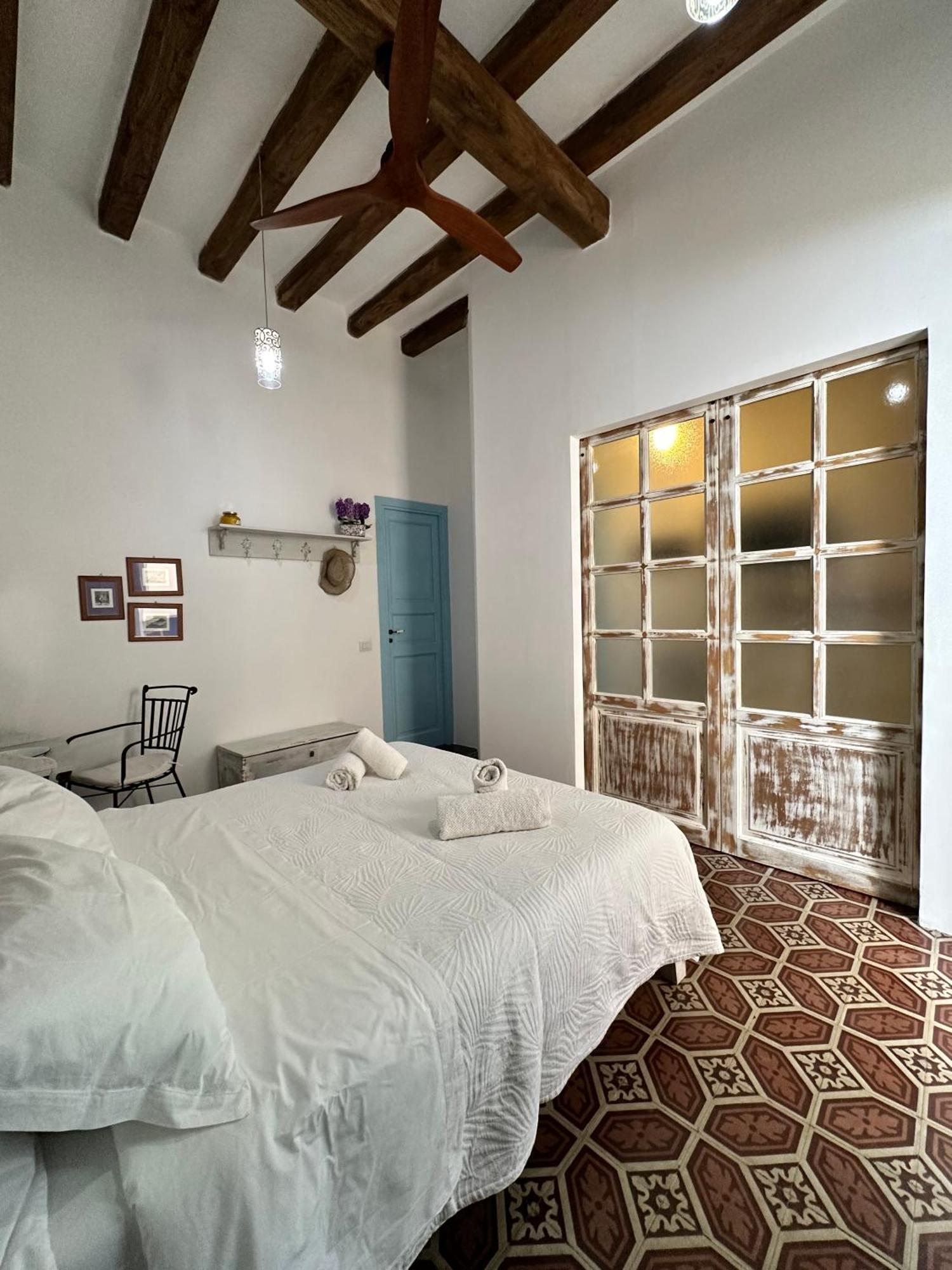 Antica Dimora Santa Marina Salina Bed & Breakfast Exterior foto
