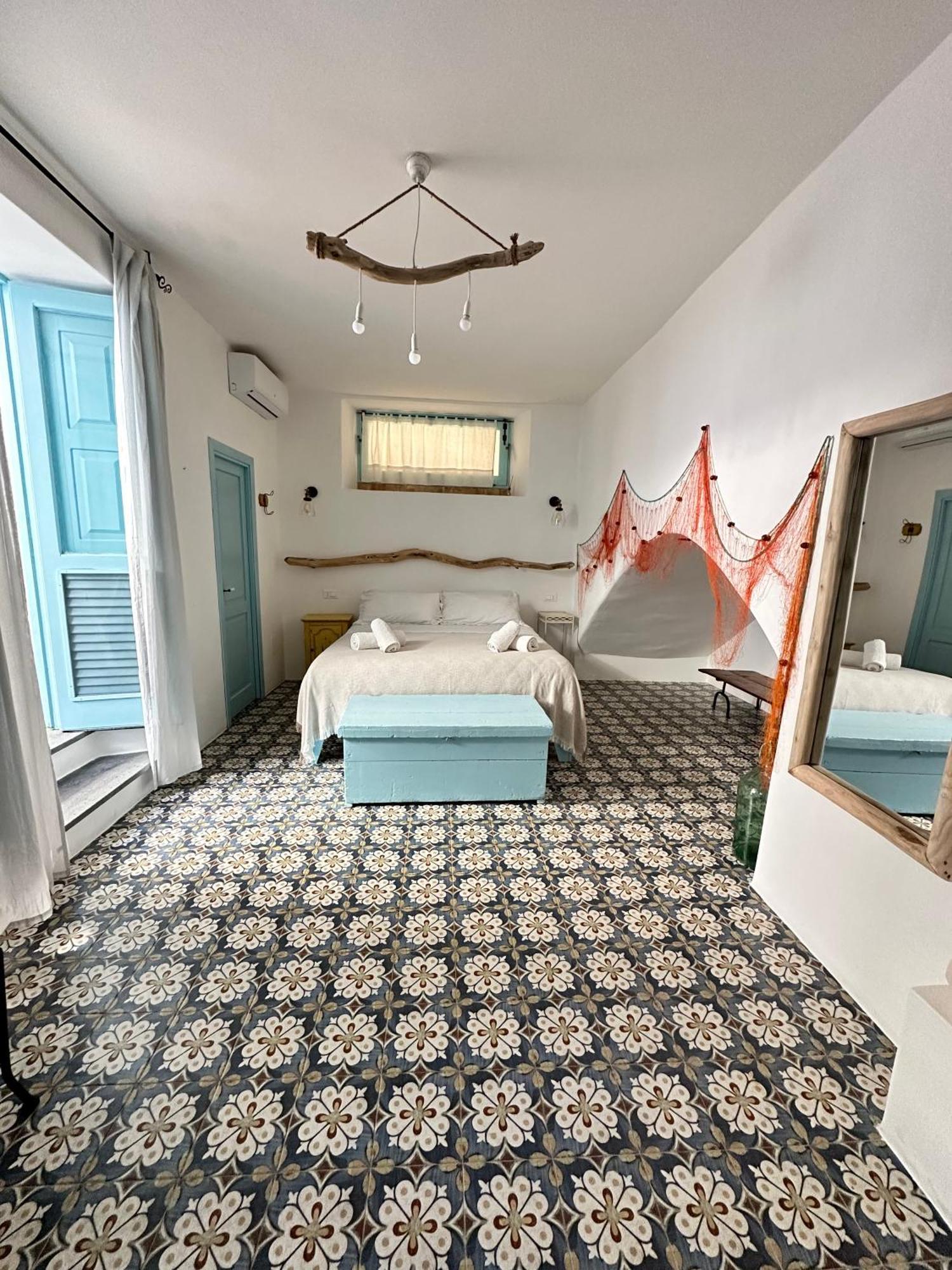 Antica Dimora Santa Marina Salina Bed & Breakfast Exterior foto